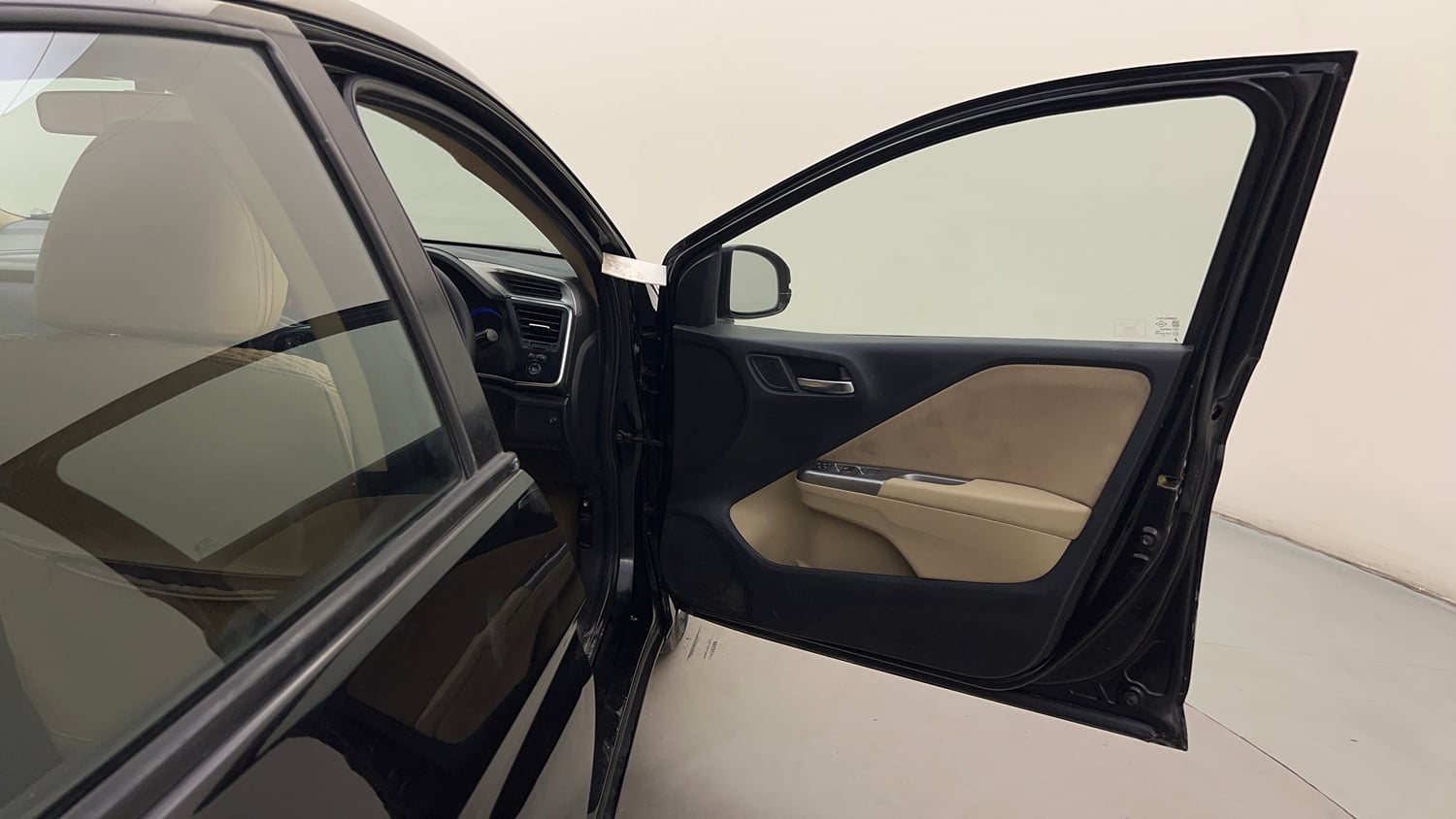 Used 2014 Honda City SV Diesel Diesel Manual interior RIGHT FRONT DOOR OPEN VIEW