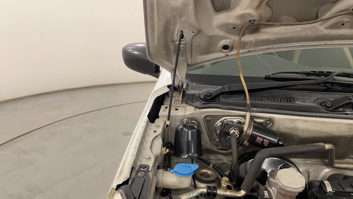 Used 2016 Maruti Suzuki Alto K10 VXi AMT Petrol Automatic engine ENGINE RIGHT SIDE HINGE & APRON VIEW