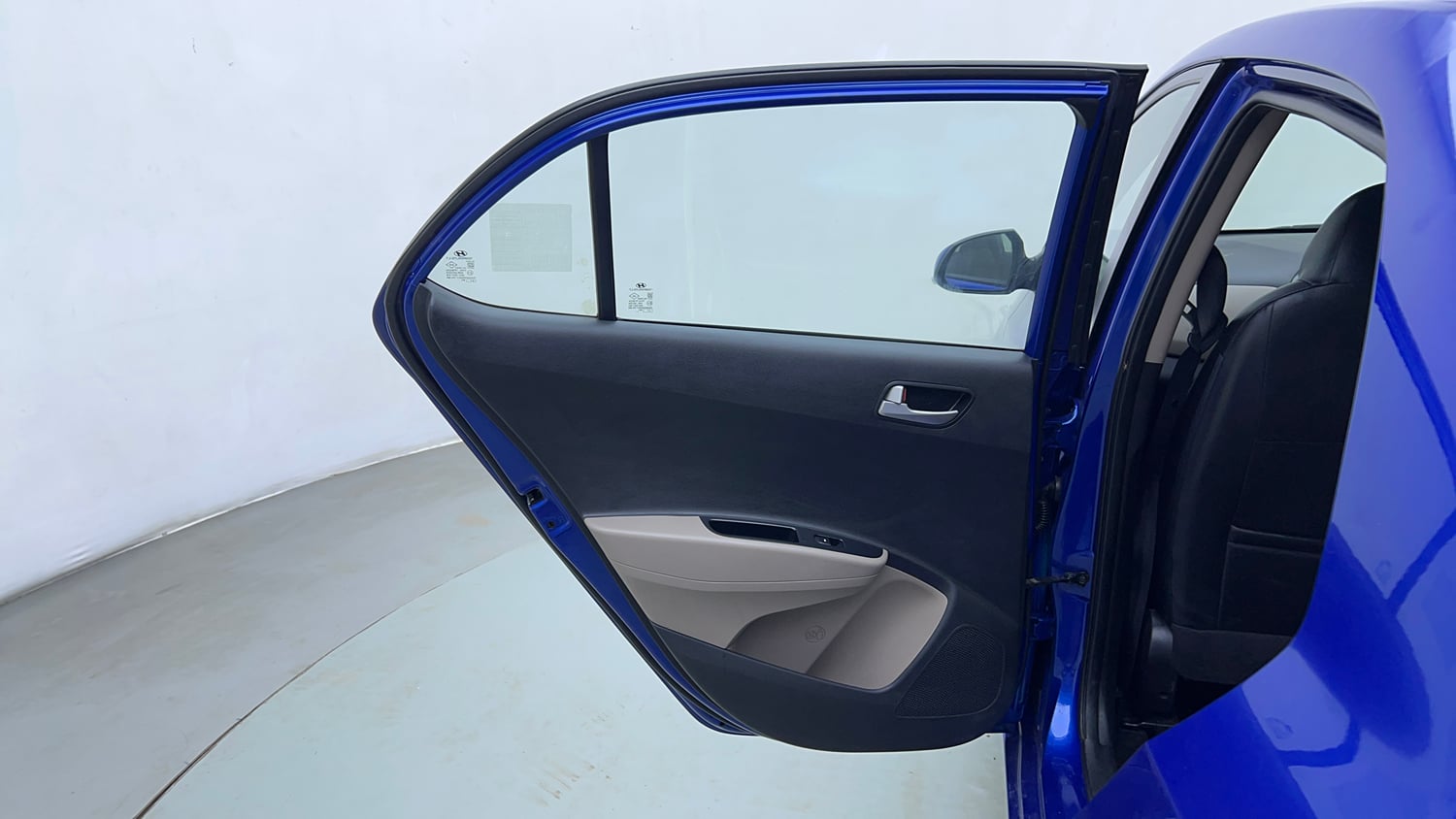 Used 2015 Hyundai Xcent S 1.2 (O) Petrol Manual interior LEFT REAR DOOR OPEN VIEW