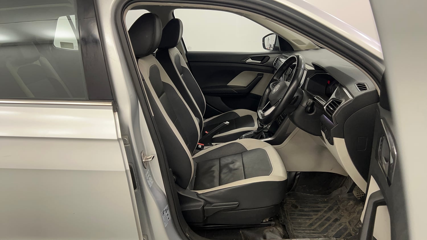 Used 2024 Volkswagen Taigun Topline 1.0 TSI AT Petrol Automatic interior RIGHT SIDE FRONT DOOR CABIN VIEW