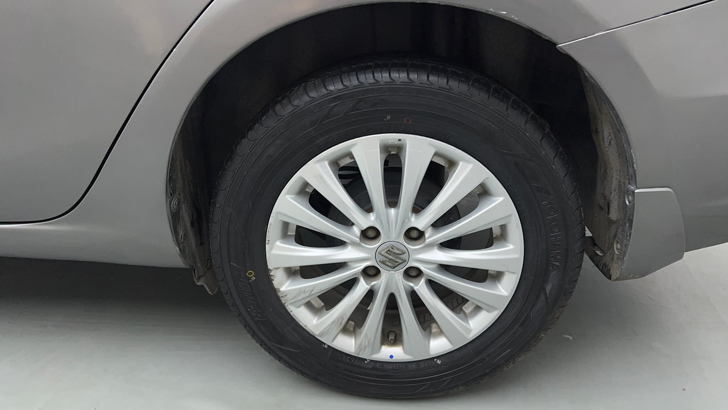 Used 2017 Maruti Suzuki Ciaz Zeta 1.4 MT Petrol Manual tyres LEFT REAR TYRE RIM VIEW
