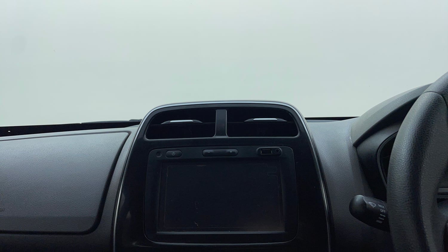 Used 2016 Renault Kwid 1.0 RXT Petrol Manual top_features Touch screen infotainment system