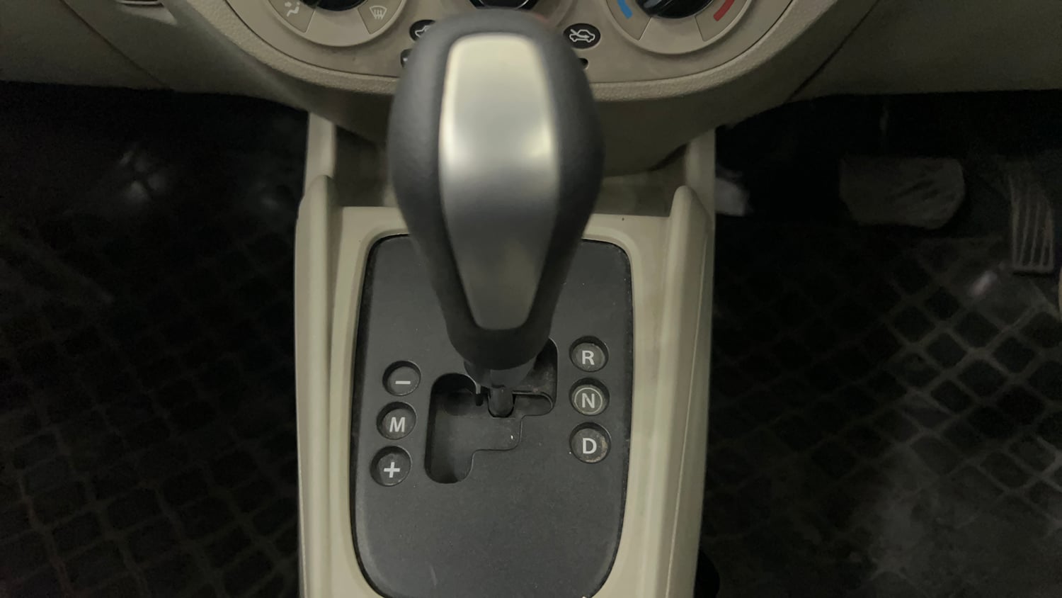 Used 2016 Maruti Suzuki Alto K10 VXi AMT Petrol Automatic interior GEAR  KNOB VIEW