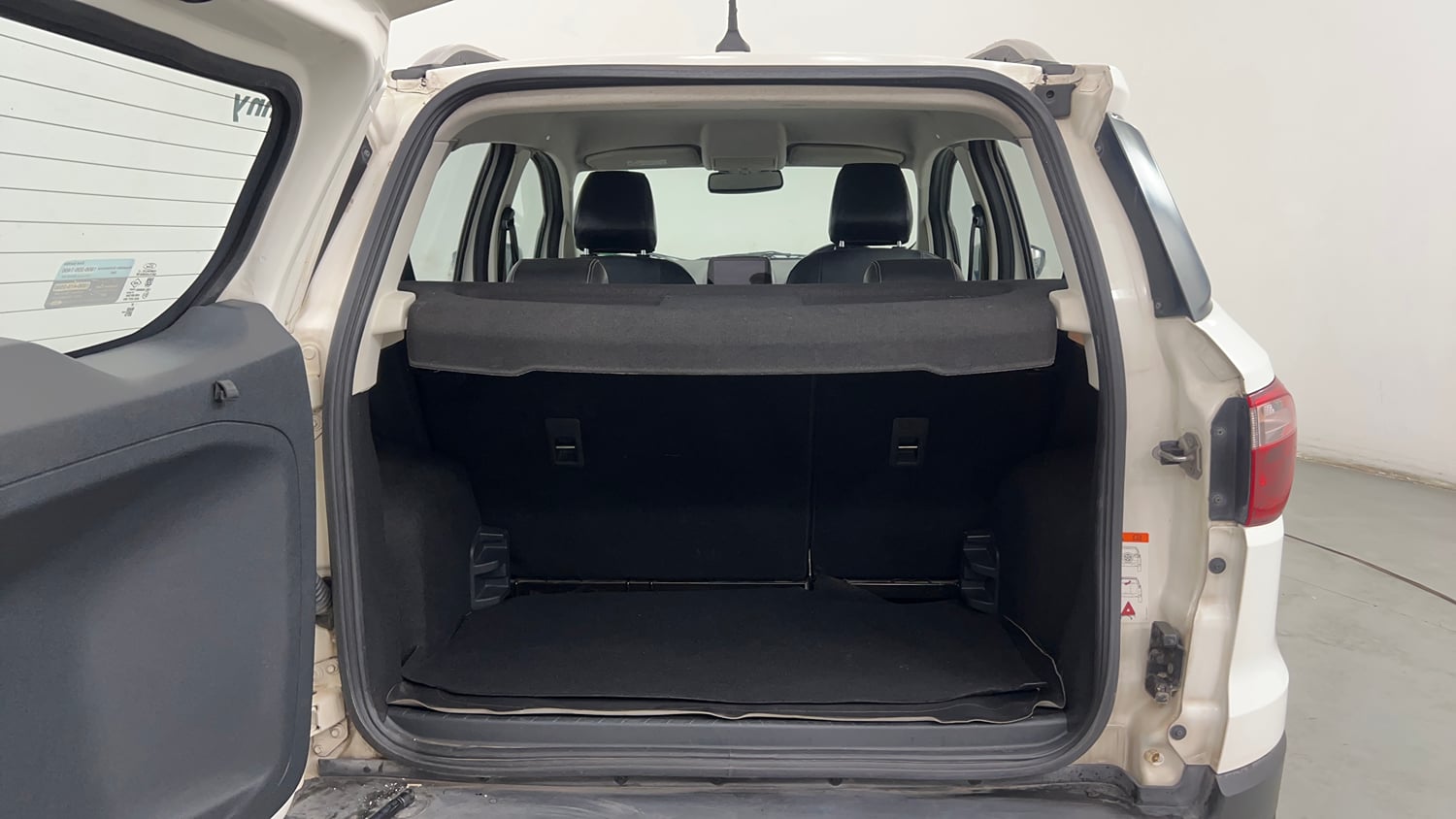 Used 2018 Ford EcoSport Titanium + 1.5L Ti-VCT AT Petrol Automatic interior DICKY INSIDE VIEW
