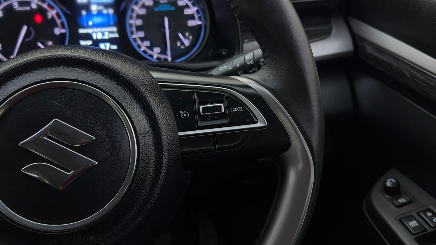 Used 2020 Maruti Suzuki XL6 Alpha AT Petrol Petrol Automatic top_features Cruise control