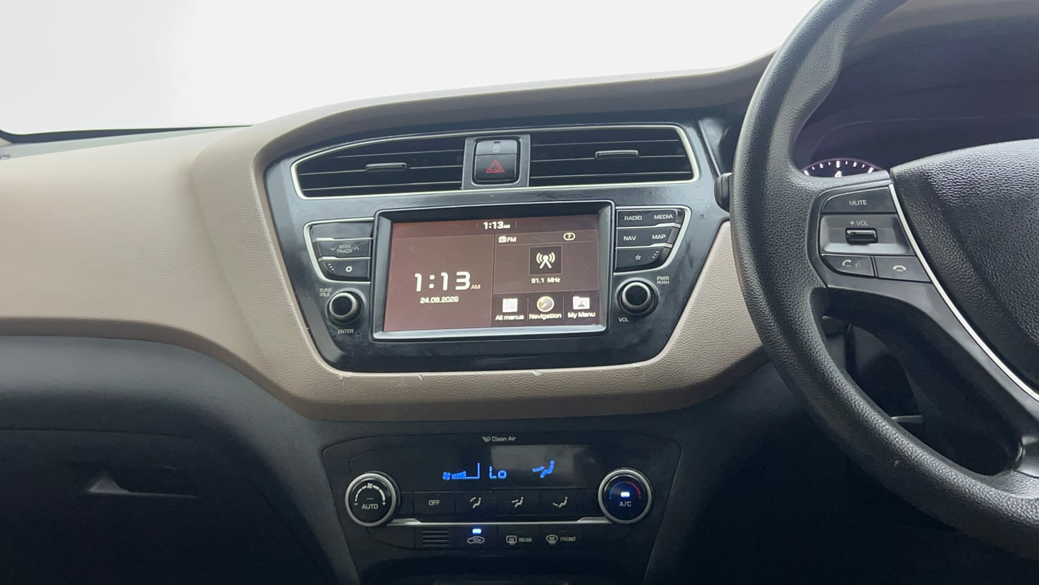 Used 2018 Hyundai Elite i20 Asta 1.2 AT Petrol Automatic top_features Integrated (in-dash) music system