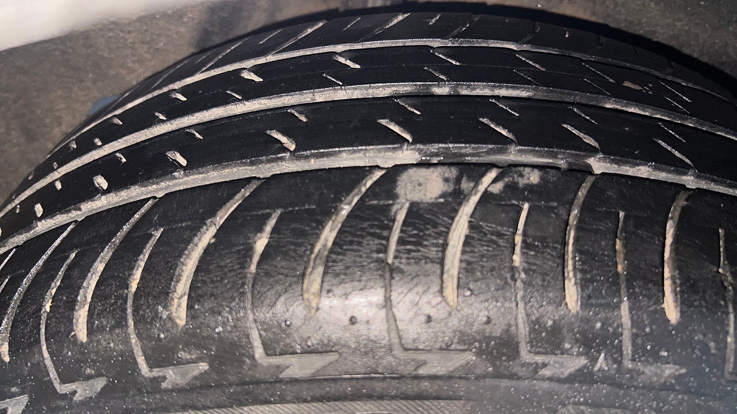 Used 2018 Ford EcoSport Titanium + 1.5L Ti-VCT Petrol Manual tyres RIGHT REAR TYRE TREAD VIEW