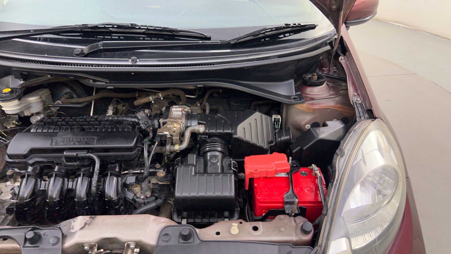 Used 2016 Honda Amaze 1.2 S i-VTEC Petrol Manual engine ENGINE LEFT SIDE HINGE & APRON VIEW