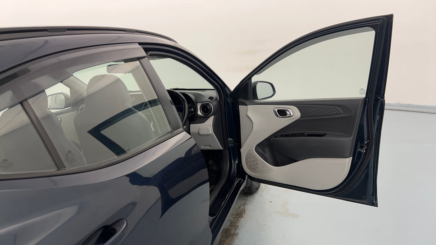 Used 2021 Hyundai Grand i10 Nios Sportz AMT 1.2 Kappa VTVT Petrol Automatic interior RIGHT FRONT DOOR OPEN VIEW