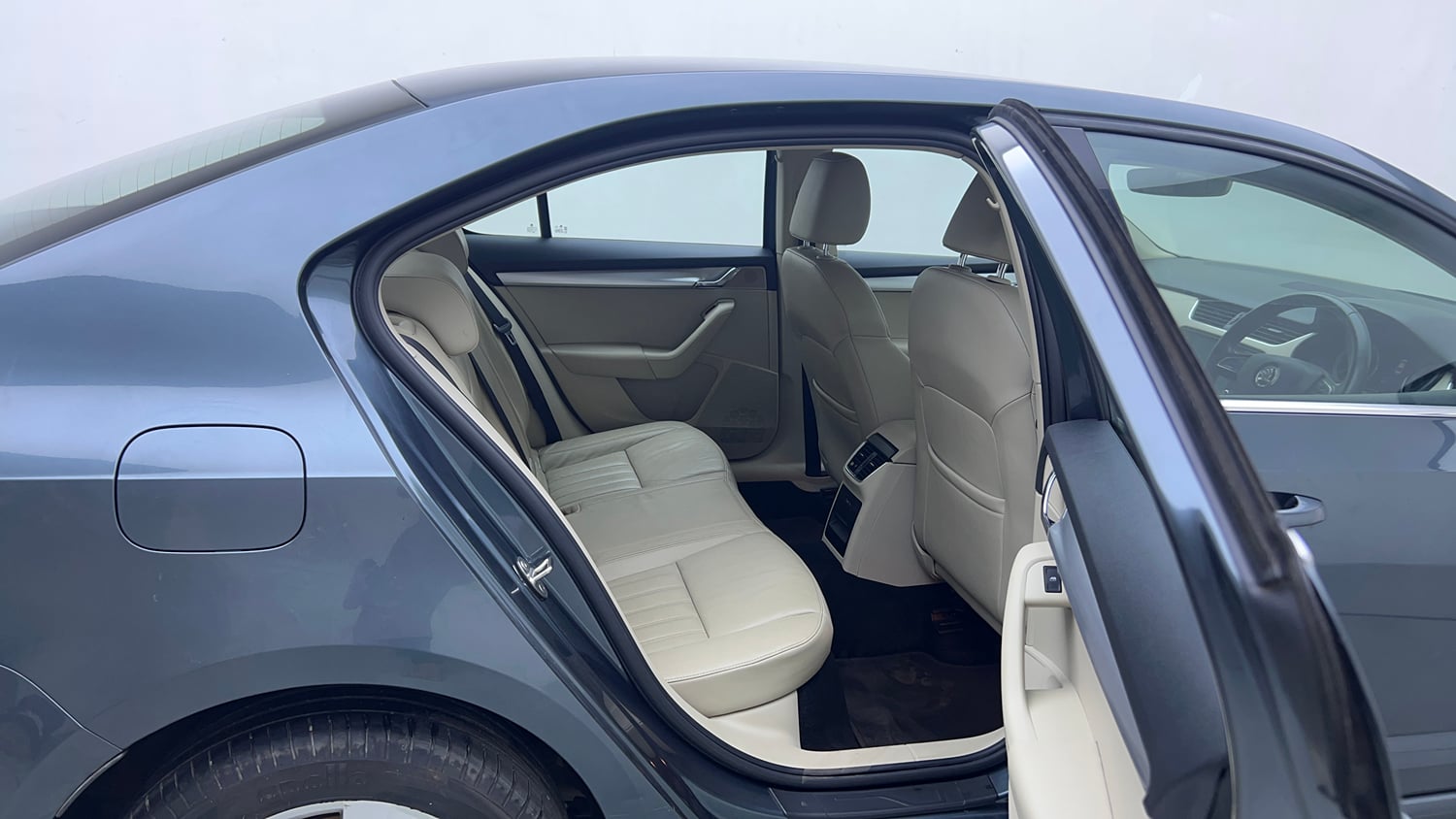 Used 2018 Skoda Octavia 1.8 TSI Style AT Petrol Automatic interior RIGHT SIDE REAR DOOR CABIN VIEW