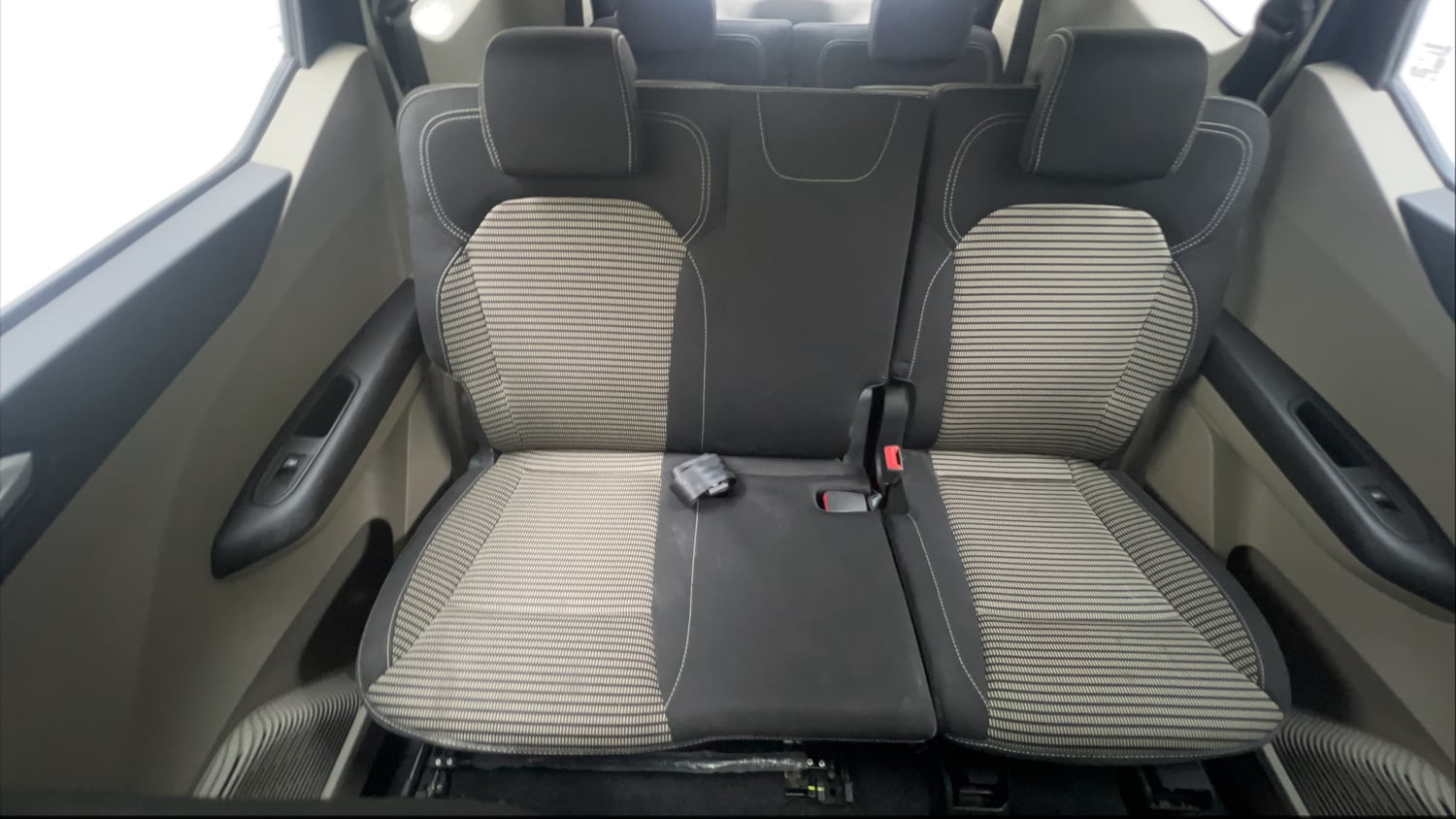 Used 2024 Renault Triber RXZ EASY-R AMT Petrol Automatic interior REAR SEAT CONDITION VIEW