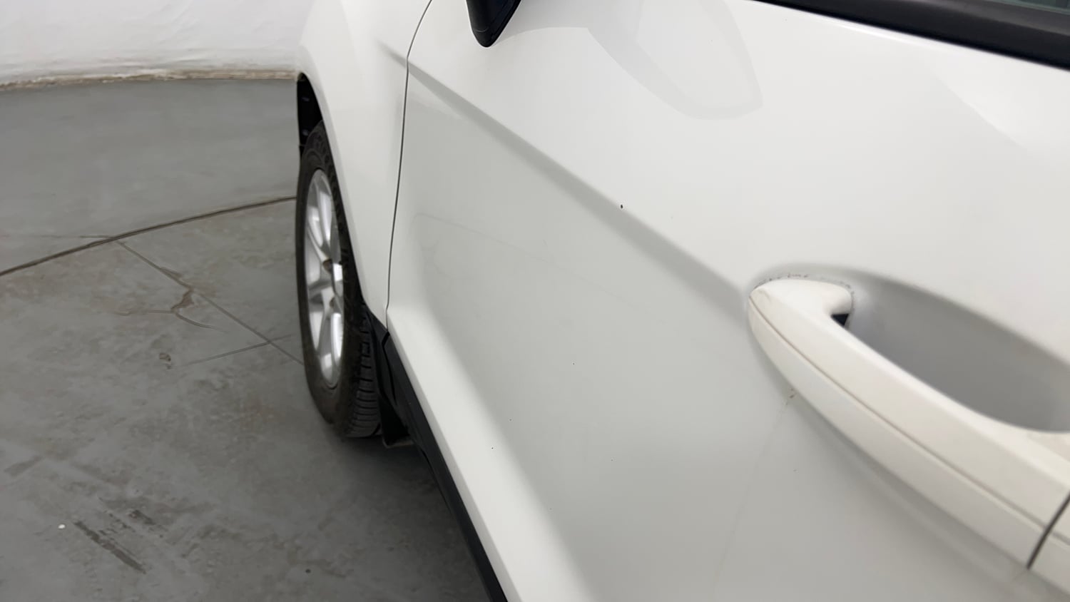 Used 2018 Ford EcoSport Titanium + 1.5L Ti-VCT AT Petrol Automatic dents MINOR SCRATCH