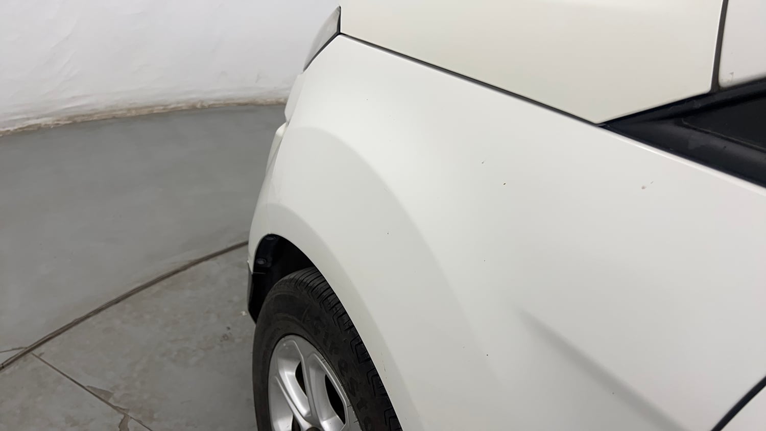 Used 2018 Ford EcoSport Titanium + 1.5L Ti-VCT AT Petrol Automatic dents MINOR SCRATCH