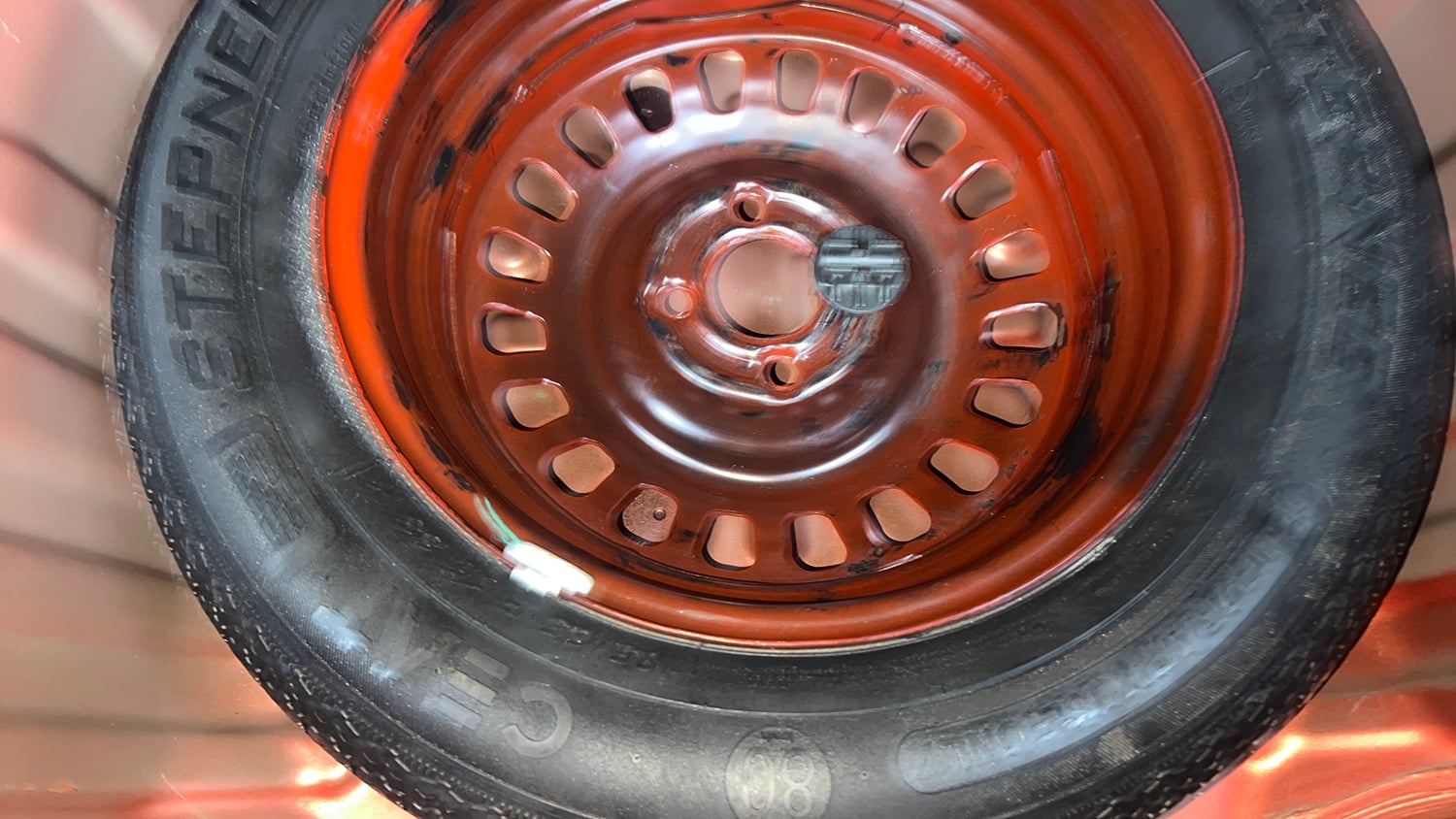 Used 2021 Renault Kiger RXT (O) MT Dual Tone Petrol Manual tyres SPARE TYRE VIEW