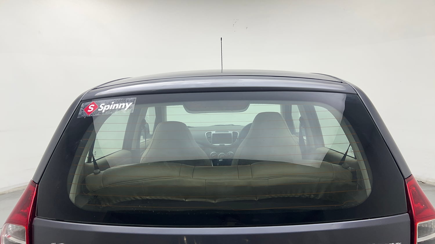 Used 2015 Hyundai i10 Magna 1.1 CNG (Outside Fitted) Cng Manual exterior BACK WINDSHIELD VIEW