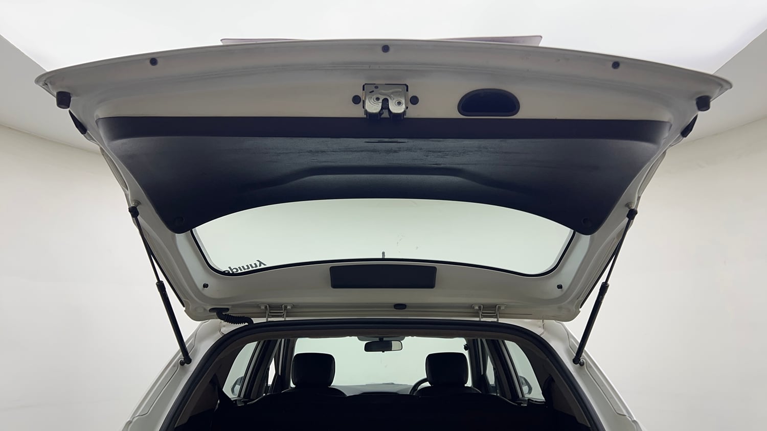 Used 2018 Hyundai Creta E Plus 1.6 Petrol Petrol Manual interior DICKY DOOR OPEN VIEW