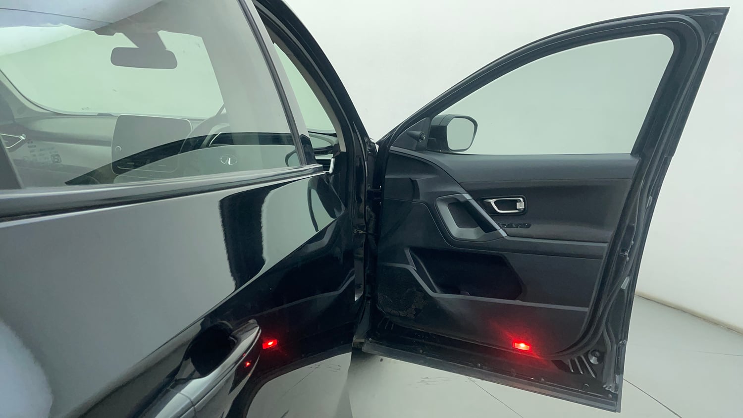 Used 2021 Tata Harrier XT Plus Dark Edition Diesel Manual interior RIGHT FRONT DOOR OPEN VIEW
