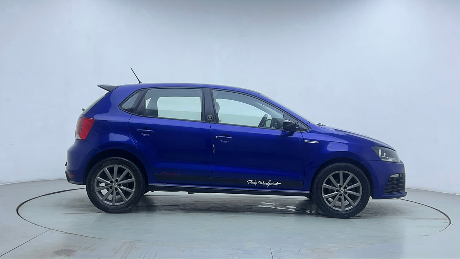 Used 2019 Volkswagen Polo Highline Plus 1.0 (P) 16 Alloy Petrol Manual exterior RIGHT SIDE VIEW