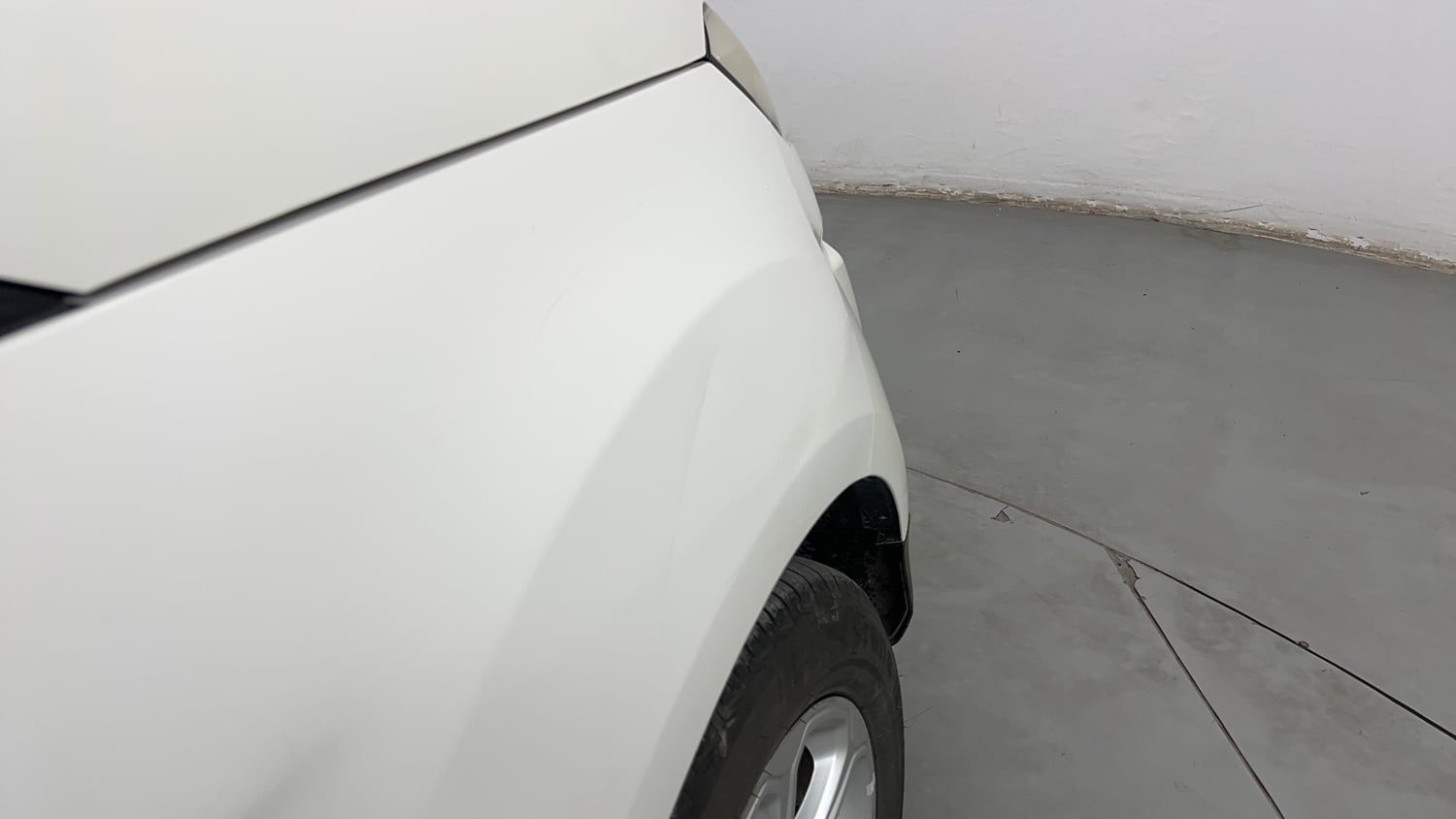 Used 2018 Ford EcoSport Titanium + 1.5L Ti-VCT AT Petrol Automatic dents MINOR SCRATCH