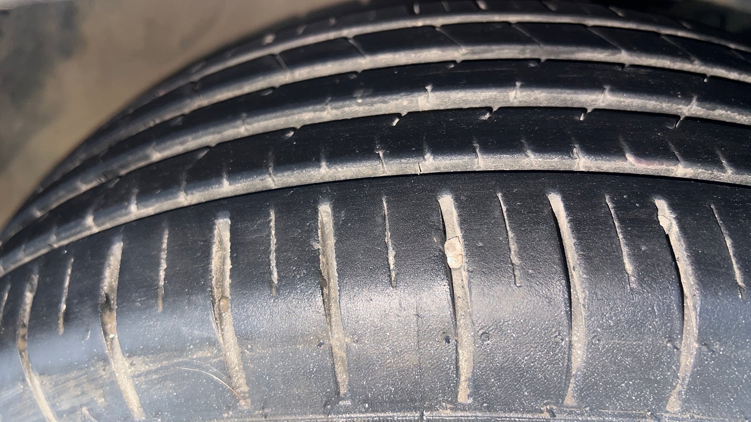 Used 2016 Maruti Suzuki Baleno Delta 1.2 Petrol Manual tyres RIGHT FRONT TYRE TREAD VIEW