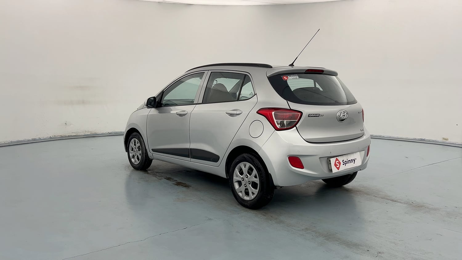 Used 2016 Hyundai Grand i10 Sportz 1.2 Kappa VTVT Petrol Manual exterior LEFT REAR CORNER VIEW