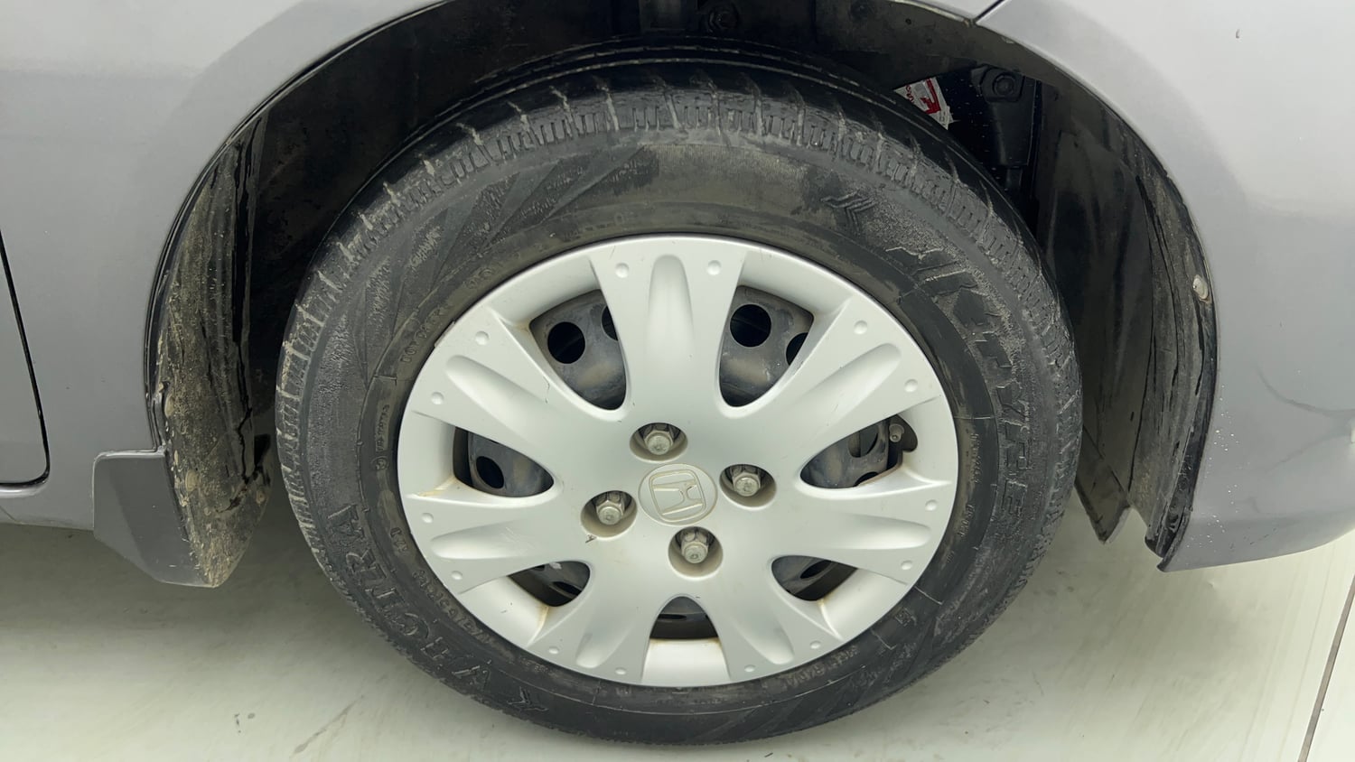 Used 2017 Honda Amaze 1.2 S i-VTEC Petrol Manual tyres RIGHT FRONT TYRE RIM VIEW