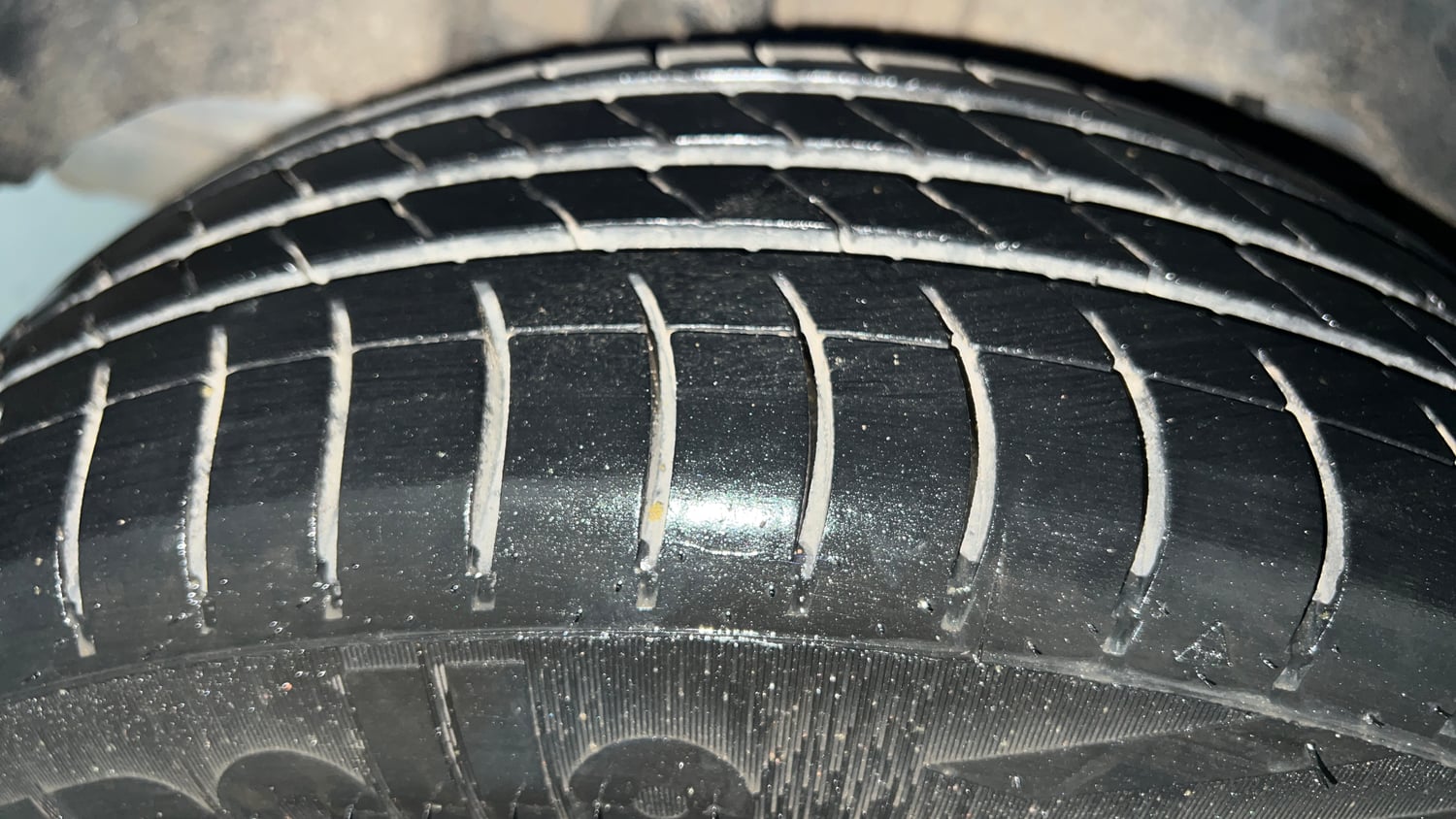 Used 2019 Ford Figo Aspire Trend Plus 1.5 TDCi Diesel Manual tyres RIGHT REAR TYRE TREAD VIEW