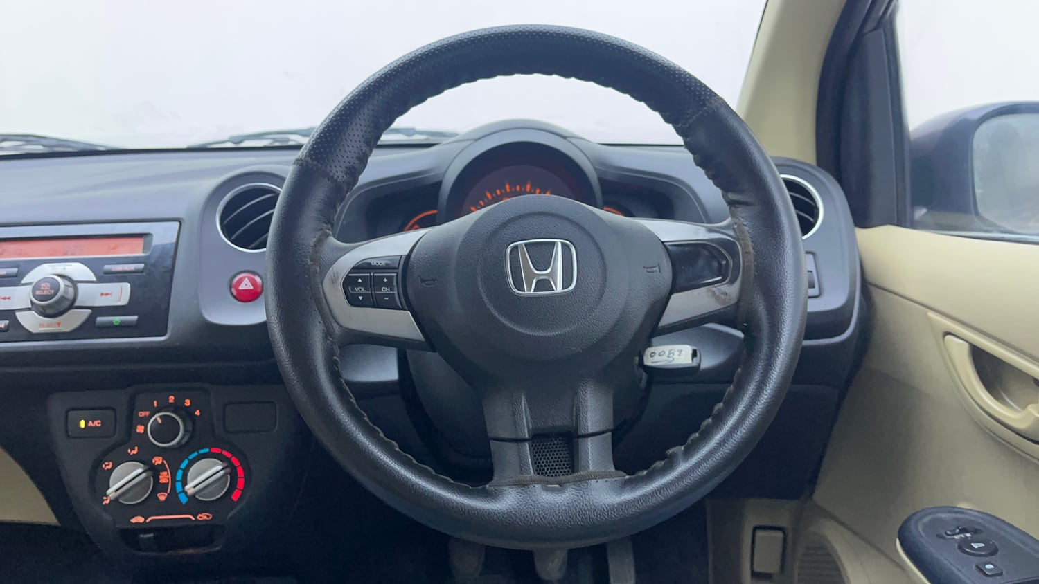 Used 2014 Honda Amaze 1.2 S i-VTEC Petrol Manual interior STEERING VIEW