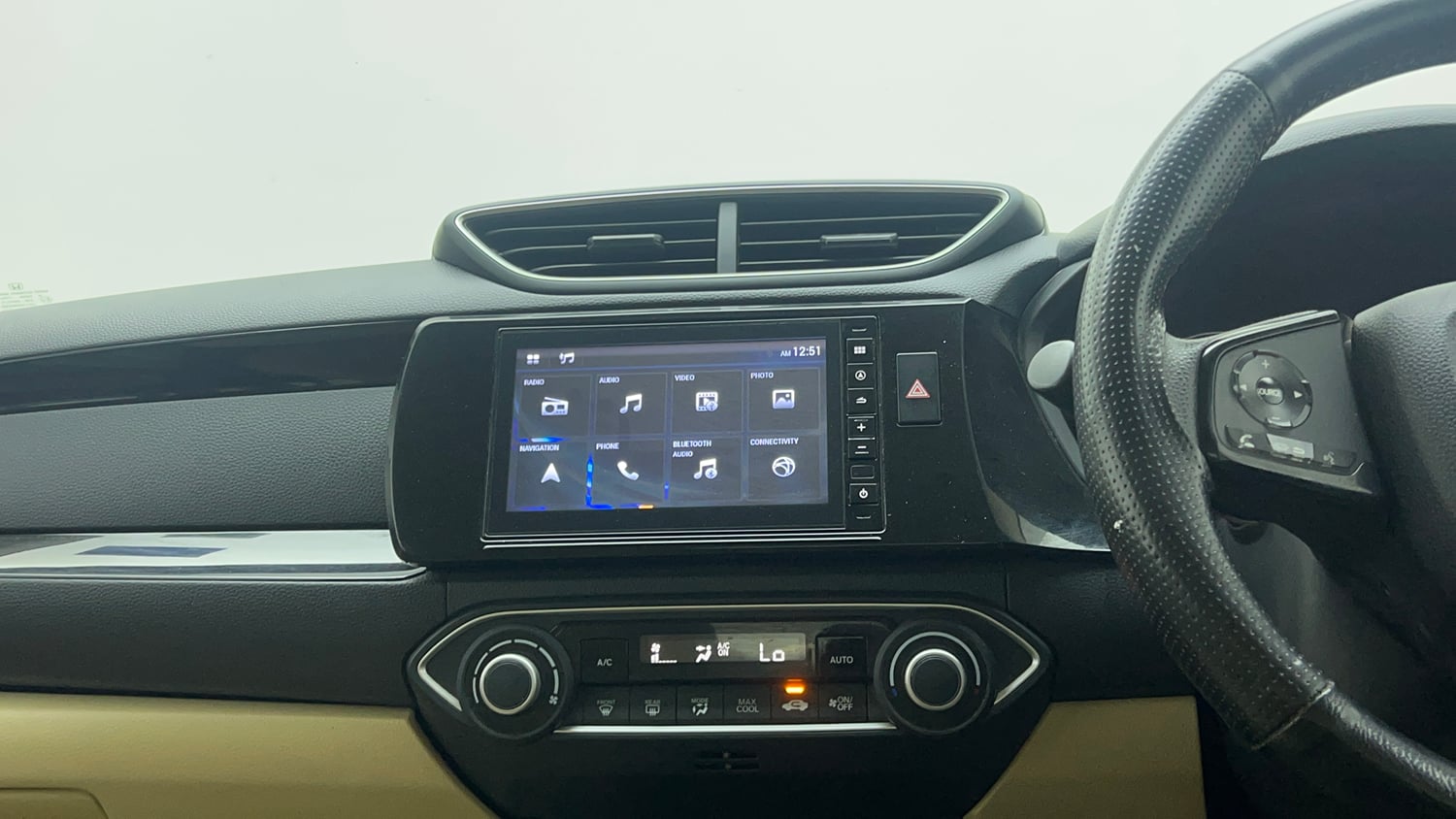 Used 2019 Honda Amaze 1.2 VX CVT Petrol Petrol Automatic interior MUSIC SYSTEM & AC CONTROL VIEW