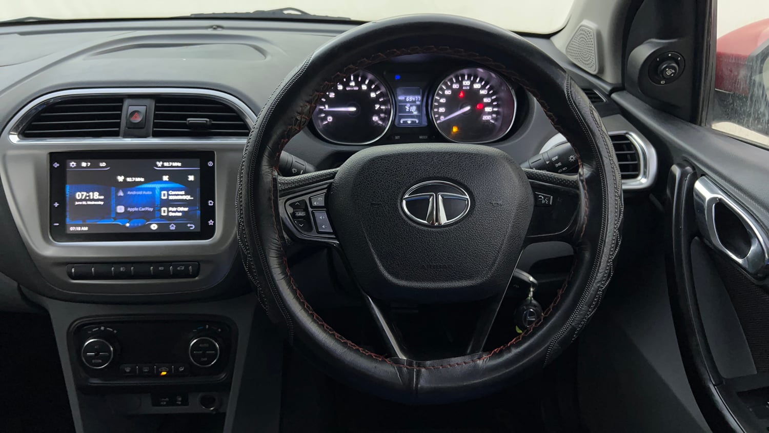 Used 2019 Tata Tigor Revotron XZ+ Petrol Manual interior STEERING VIEW
