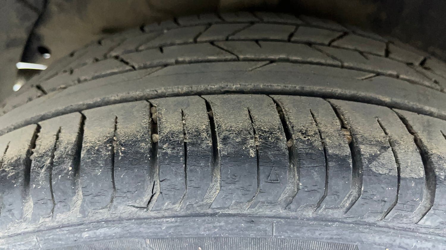 Used 2024 Hyundai New i20 Asta (O) 1.2 MT Petrol Manual tyres RIGHT REAR TYRE TREAD VIEW