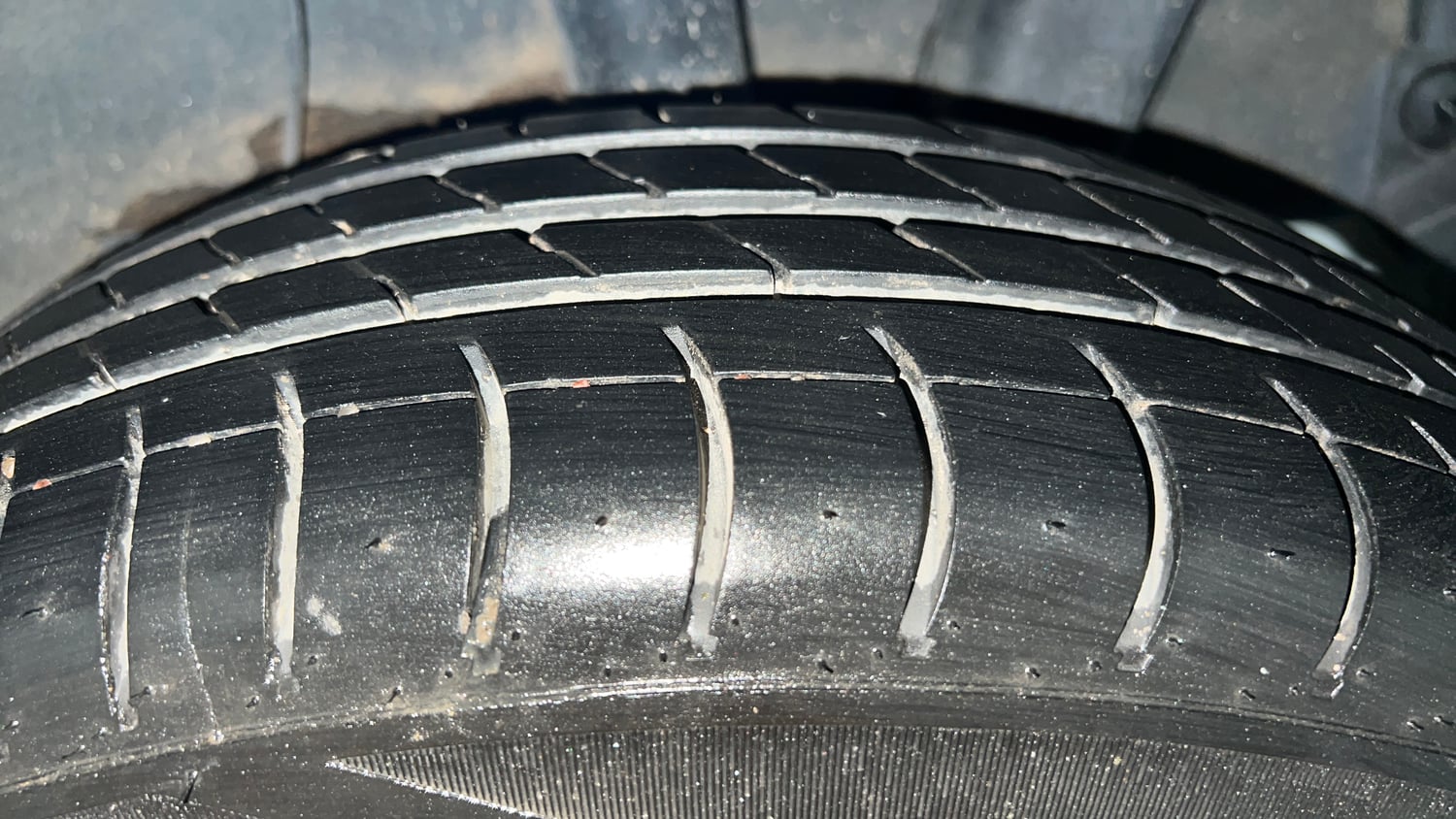 Used 2021 Hyundai Grand i10 Nios Sportz AMT 1.2 Kappa VTVT Petrol Automatic tyres LEFT REAR TYRE TREAD VIEW