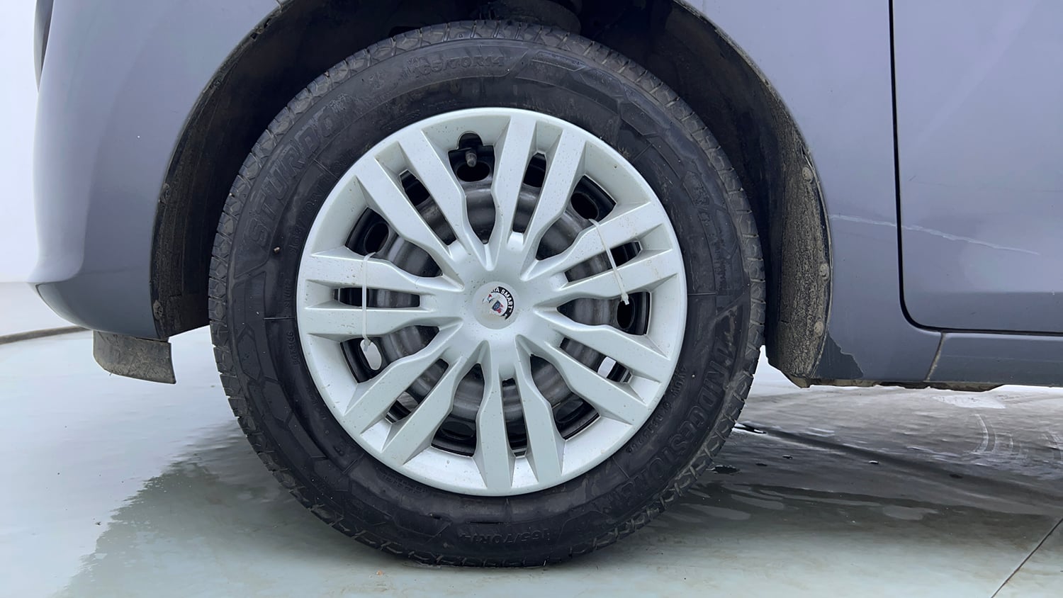 Used 2019 Hyundai Santro Sportz CNG Cng Manual tyres LEFT FRONT TYRE RIM VIEW