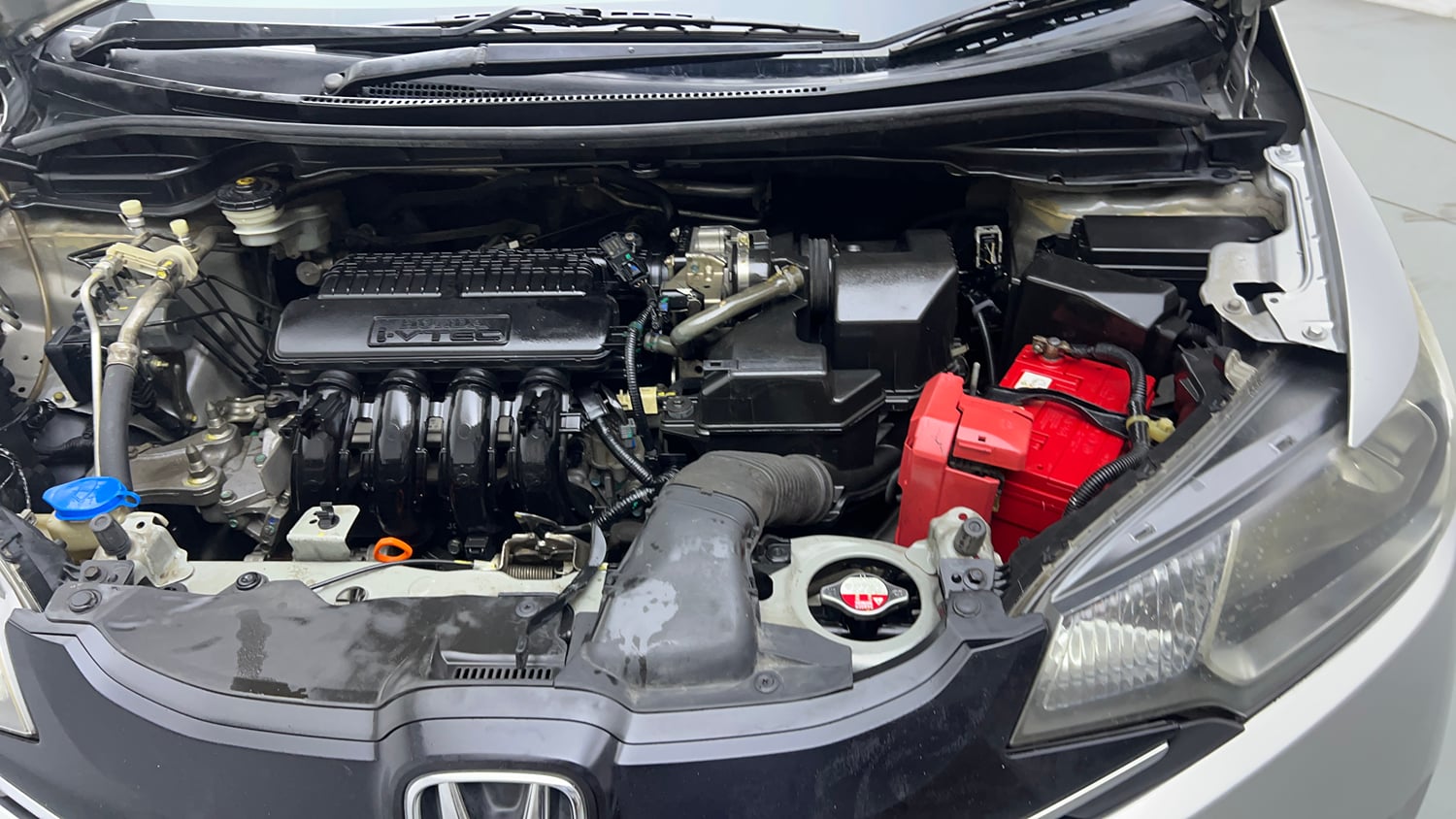 Used 2017 Honda Jazz SV Petrol Petrol Manual engine ENGINE LEFT SIDE VIEW