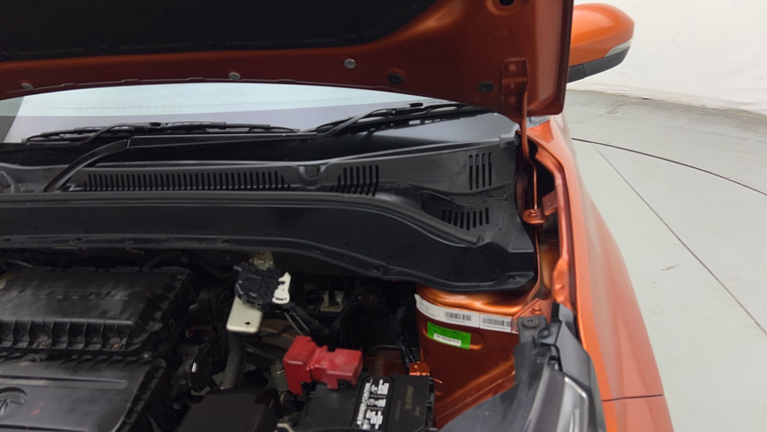 Used 2022 Tata Punch Adventure MT Petrol Manual engine ENGINE LEFT SIDE HINGE & APRON VIEW