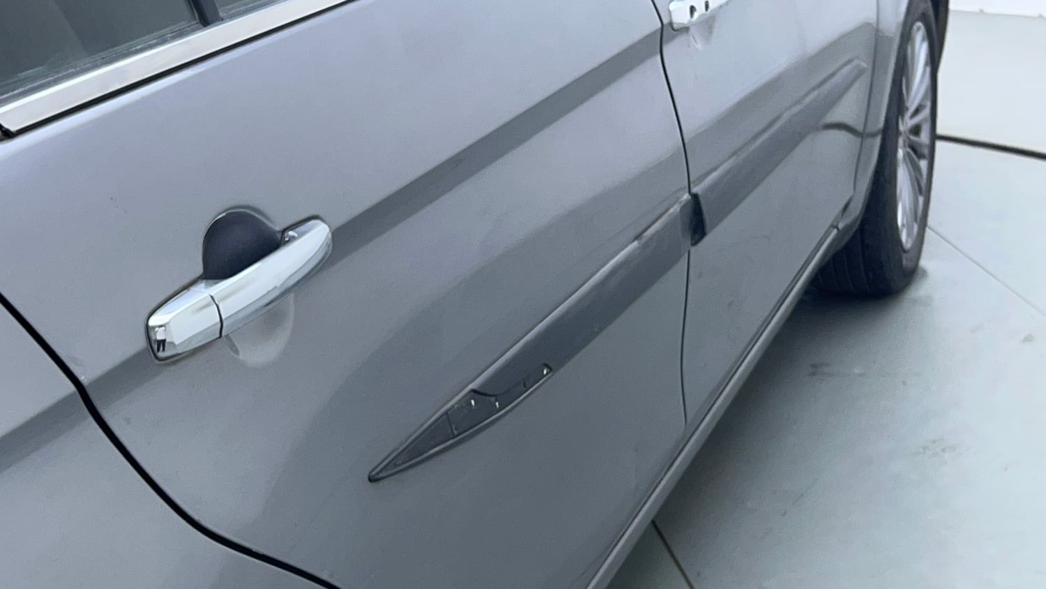 Used 2016 Maruti Suzuki Ciaz ZXI+ AT Petrol Automatic dents MINOR SCRATCH