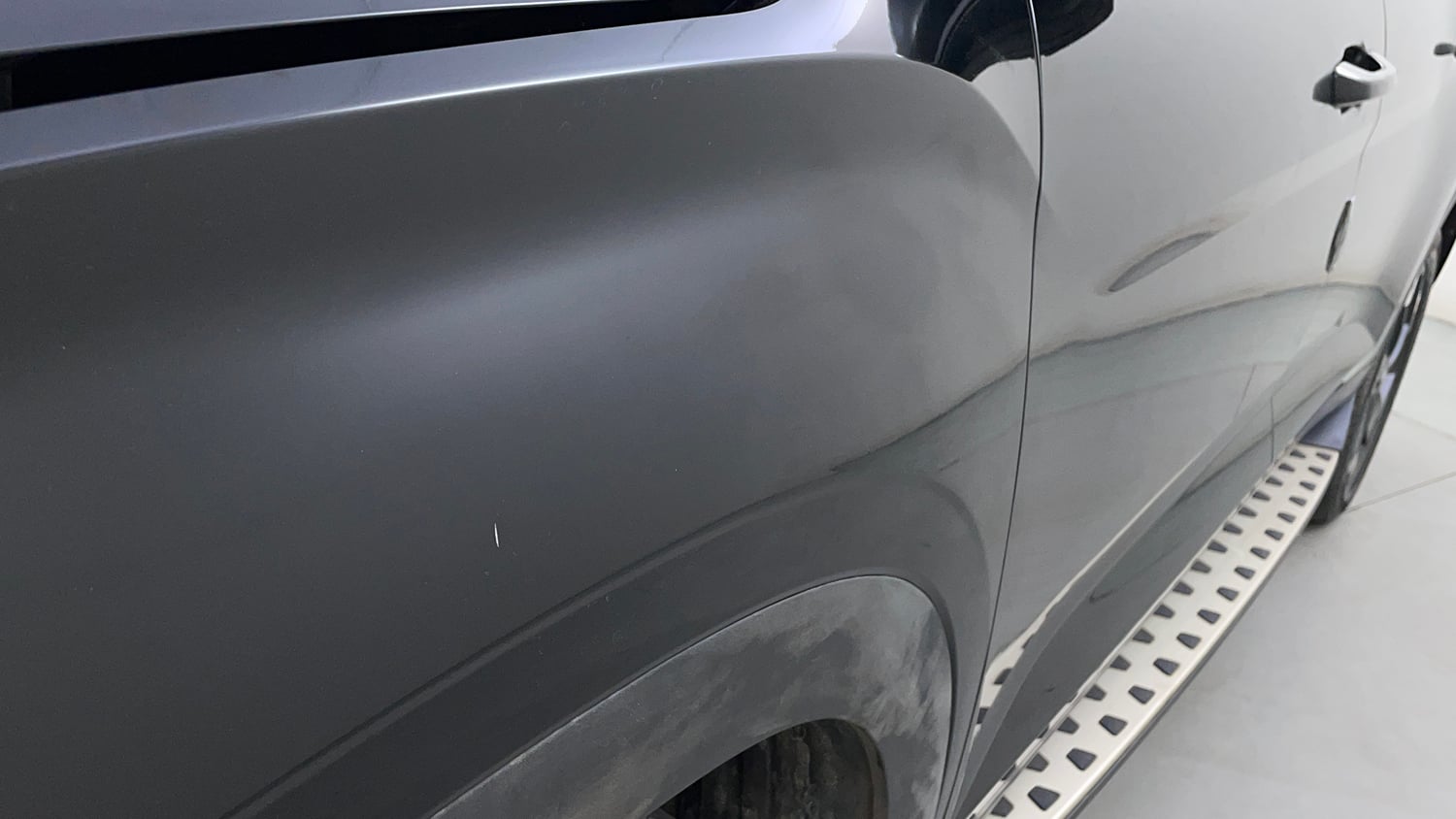 Used 2023 Hyundai Alcazar Signature (O) 6 STR 1.5 Petrol DCT Petrol Automatic dents MINOR SCRATCH