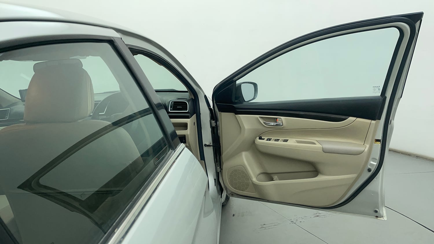 Used 2018 Maruti Suzuki Ciaz Delta 1.4 AT Petrol Automatic interior RIGHT FRONT DOOR OPEN VIEW