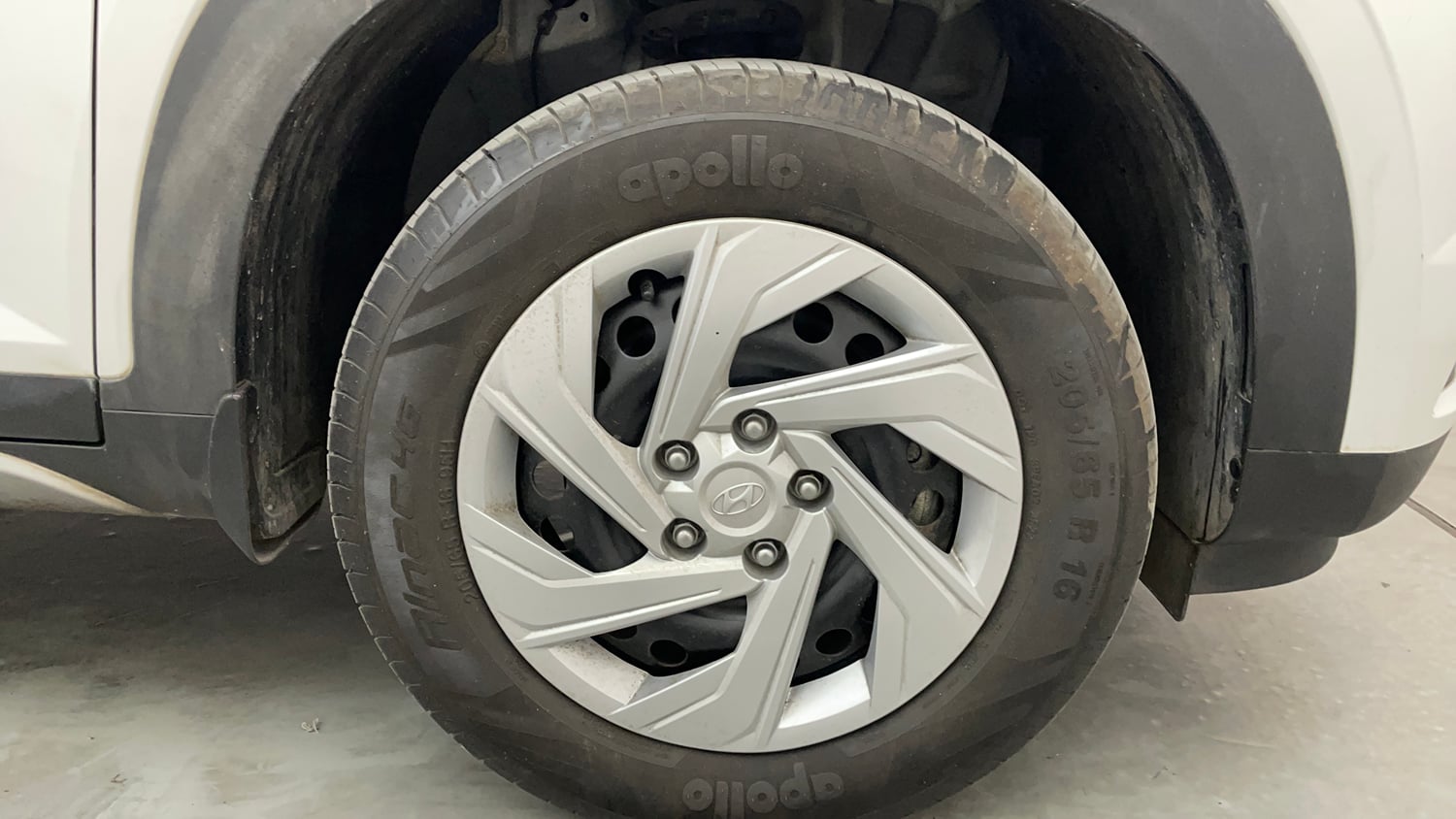 Used 2022 Hyundai Creta EX 1.5 Petrol Petrol Manual tyres RIGHT FRONT TYRE RIM VIEW