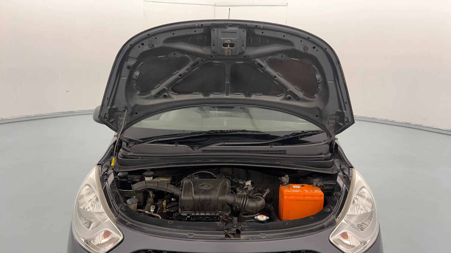 Used 2014 Hyundai i10 Sportz 1.1 iRDE2 Petrol Manual engine ENGINE & BONNET OPEN FRONT VIEW