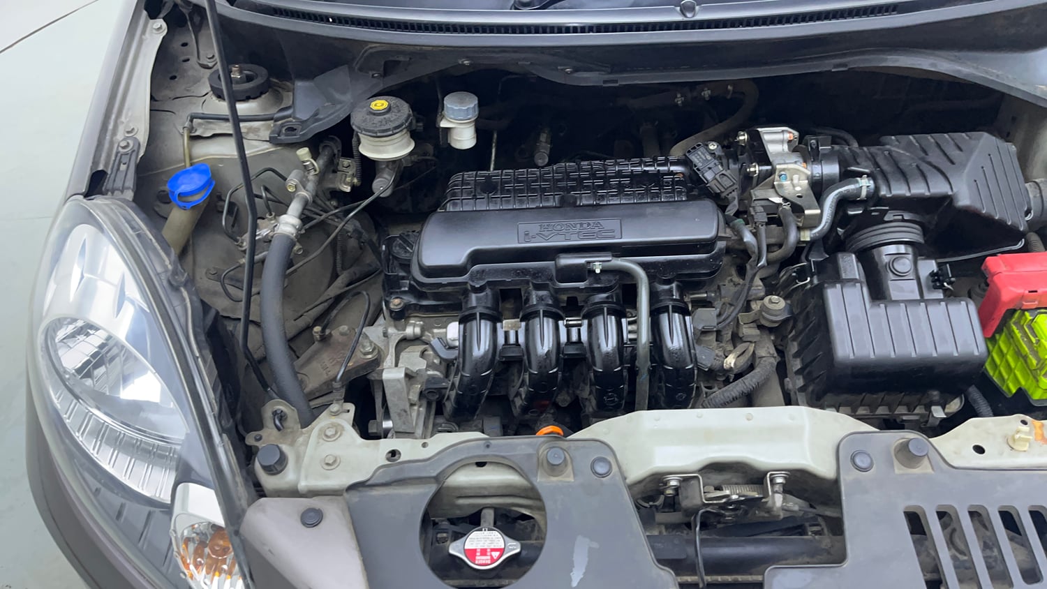 Used 2014 Honda Amaze 1.2 S i-VTEC Petrol Manual engine ENGINE RIGHT SIDE VIEW