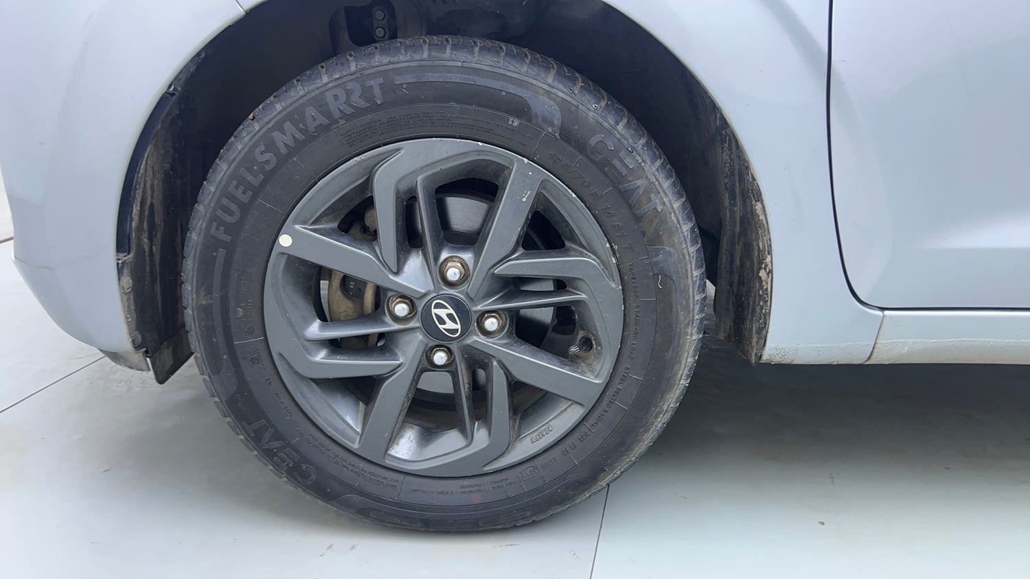 Used 2019 Hyundai Grand i10 Nios Sportz AMT 1.2 Kappa VTVT Petrol Automatic tyres LEFT FRONT TYRE RIM VIEW
