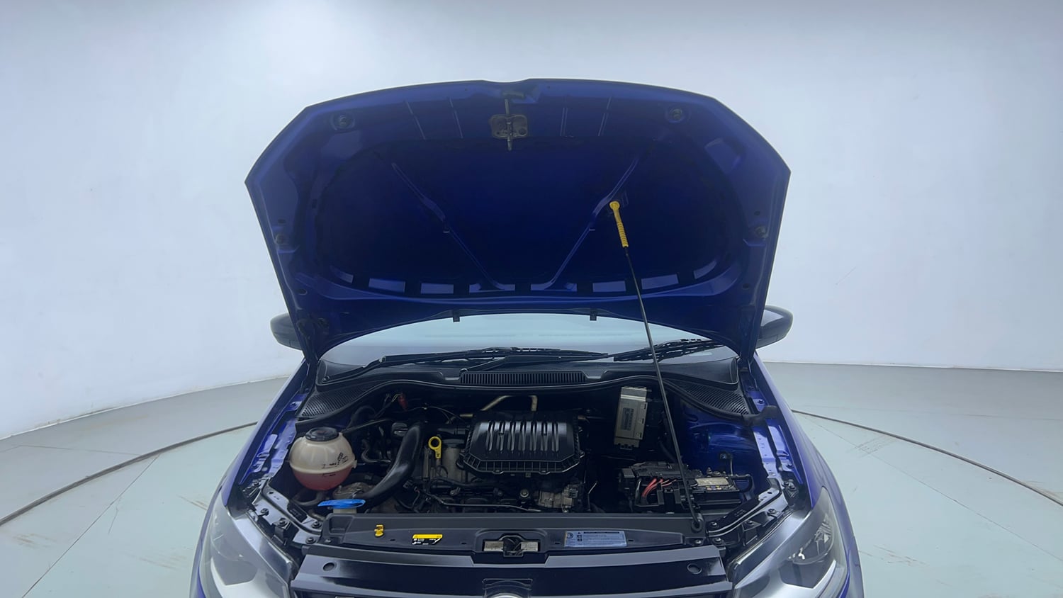 Used 2019 Volkswagen Polo Highline Plus 1.0 (P) 16 Alloy Petrol Manual engine ENGINE & BONNET OPEN FRONT VIEW