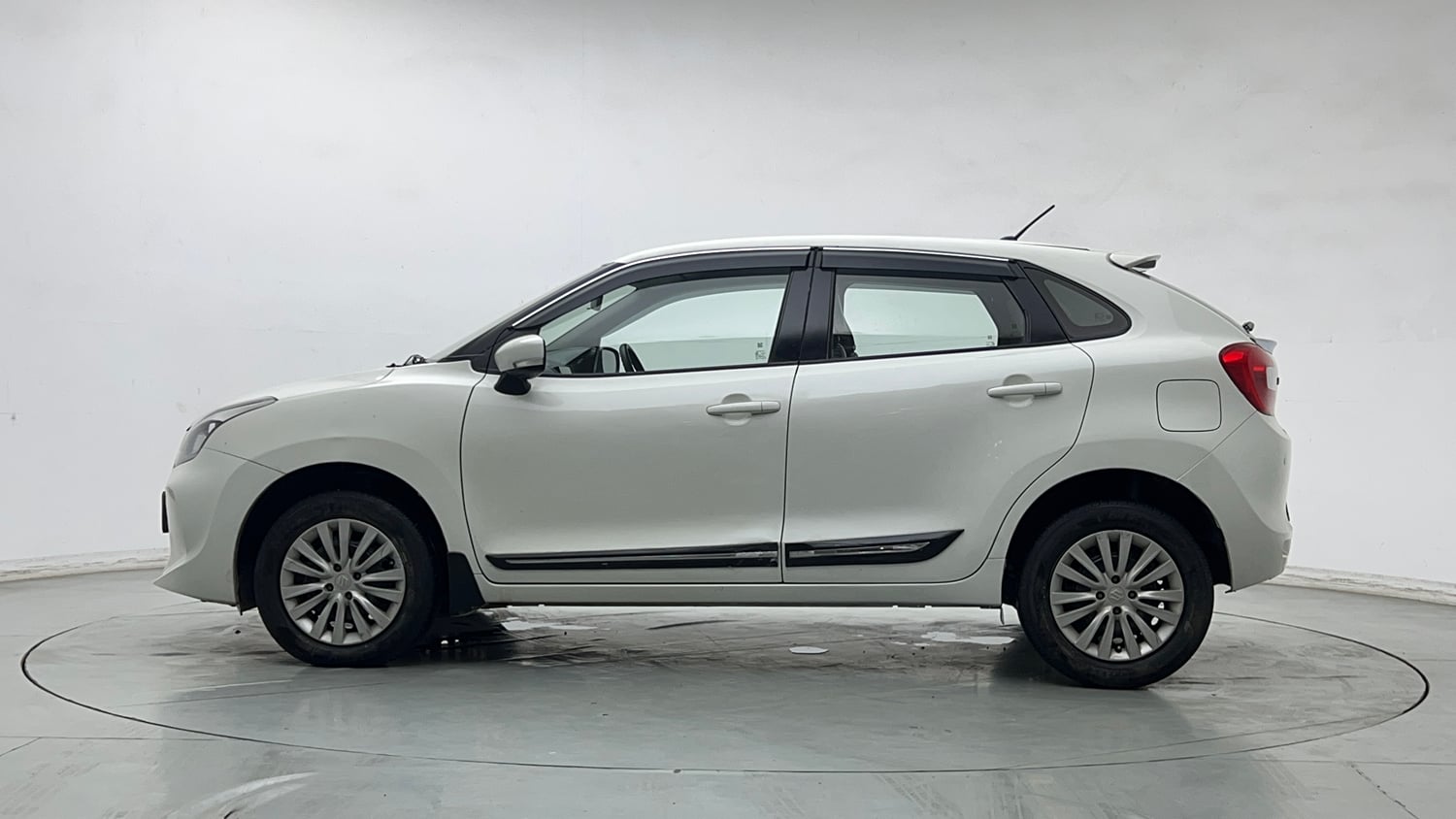 Used 2021 Maruti Suzuki Baleno Delta Petrol Manual exterior LEFT SIDE VIEW