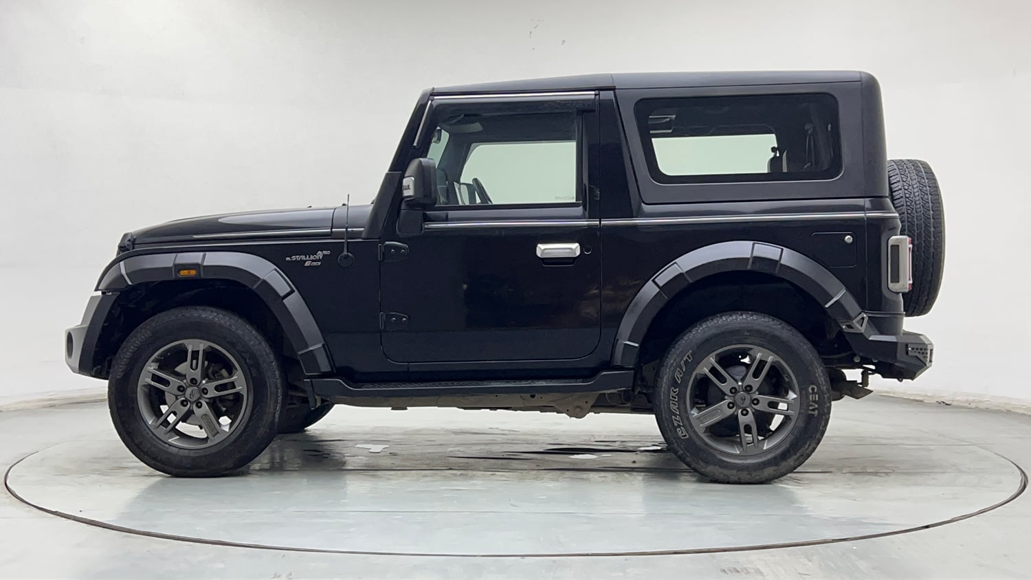 Used 2021 mahindra Thar LX Hard Top Petrol MT 4WD Petrol Manual exterior LEFT SIDE VIEW