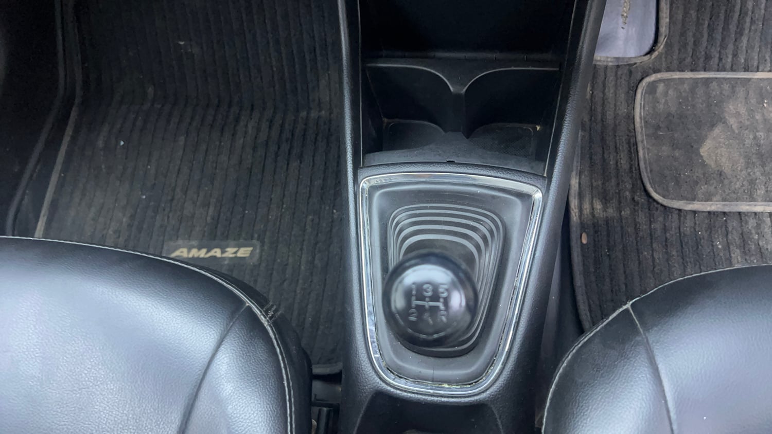 Used 2018 Honda Amaze 1.2 VX MT Petrol Petrol Manual interior GEAR  KNOB VIEW