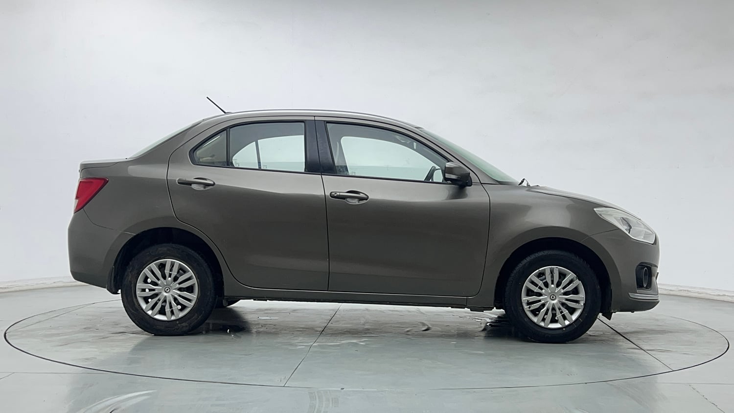 Used 2019 Maruti Suzuki Dzire VXi Petrol Manual exterior RIGHT SIDE VIEW
