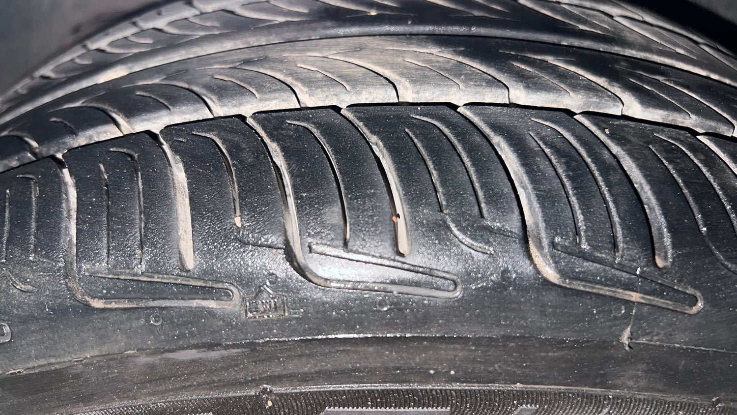 Used 2019 Tata Tigor Revotron XZ+ Petrol Manual tyres LEFT FRONT TYRE TREAD VIEW