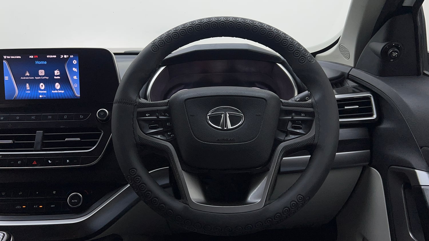Used 2022 Tata Safari XTA Plus Diesel Automatic interior STEERING VIEW