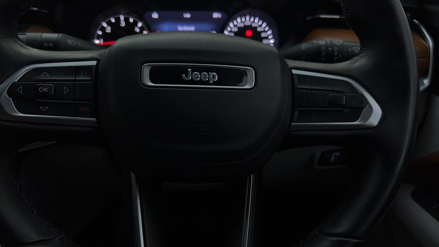 Used 2023 Jeep Compass Limited (O) 2.0 Diesel Diesel Manual top_features Airbags